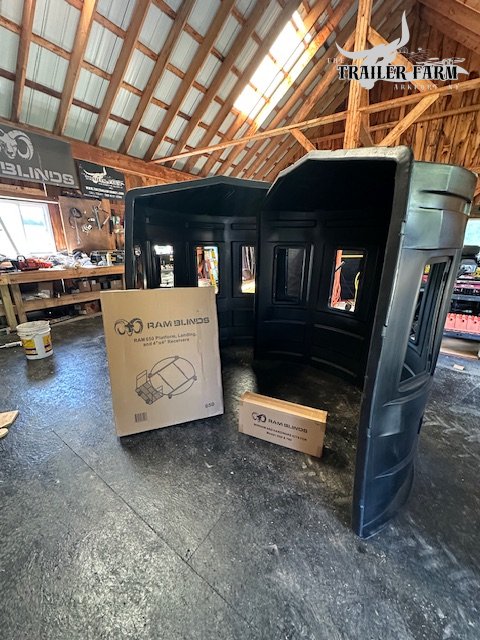 RAM 650 HUNTING BLIND & BASE KIT UNASSEMBLED W/TINTED WINDOWS
