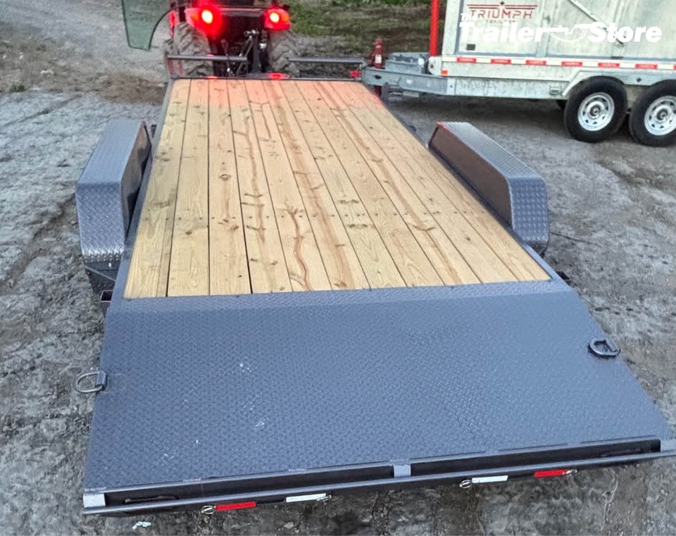 CALIBER 7X24 CAR HAULER