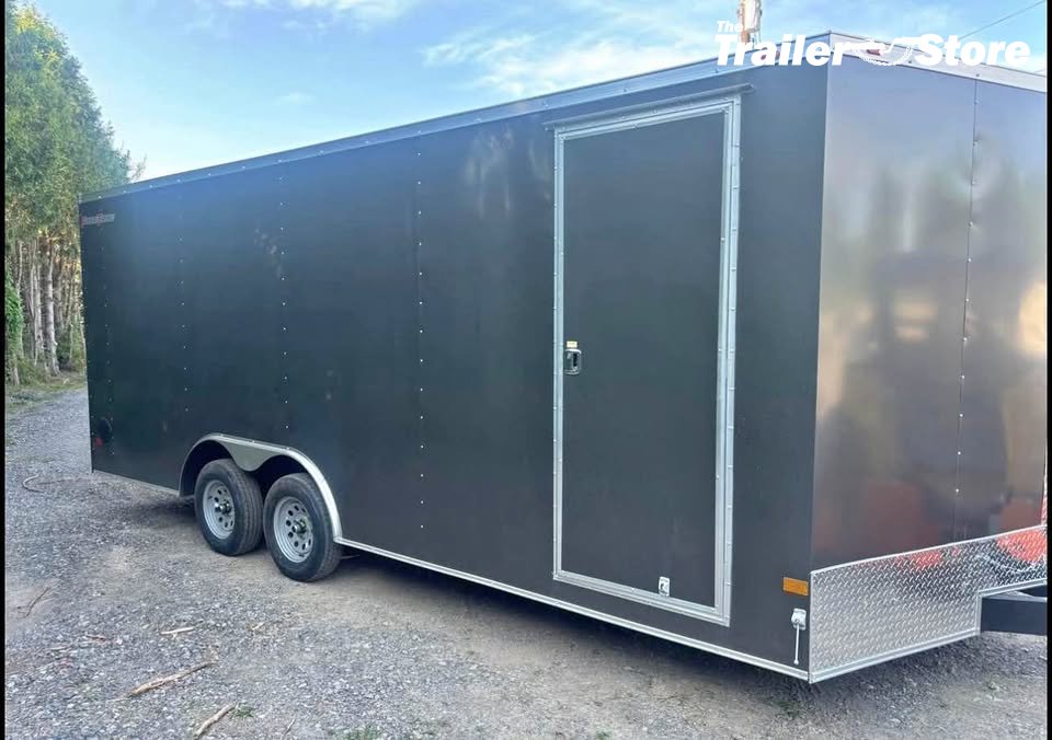 WELLS CARGO 8.5X20 ENCLOSED