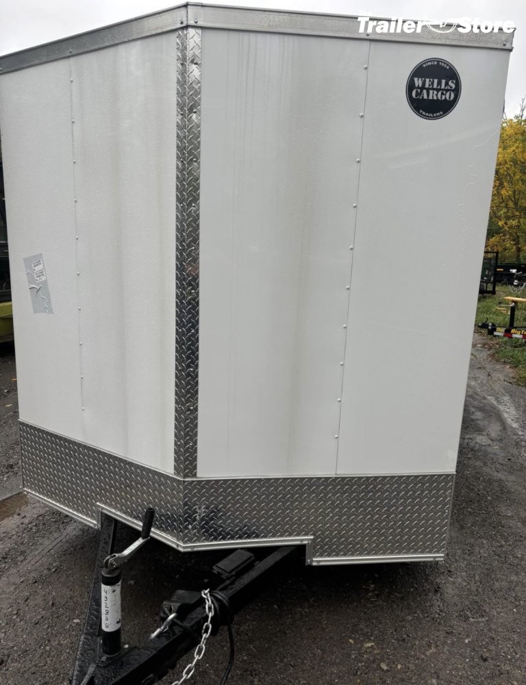 WELLS CARGO 7X16 ENCLOSED