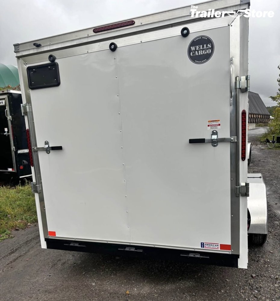 WELLS CARGO 7X16 ENCLOSED