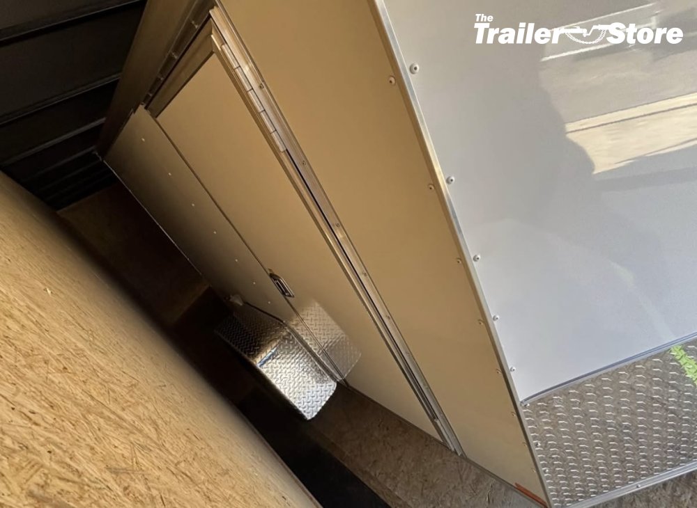 COVERED WAGON 5X8 ENCLOSED