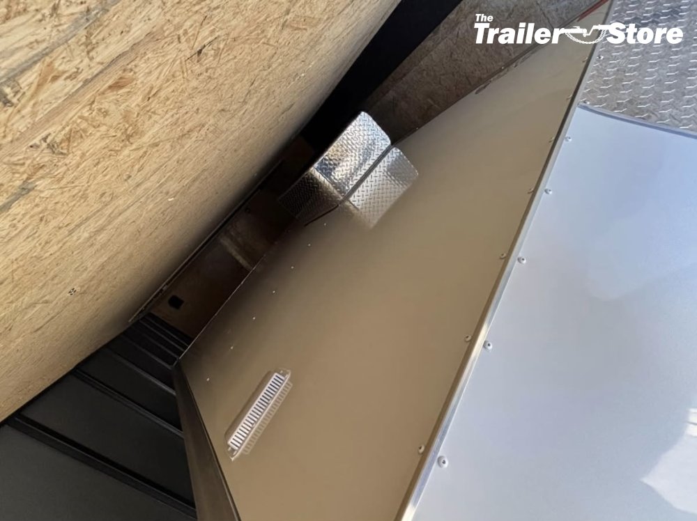 COVERED WAGON 5X8 ENCLOSED