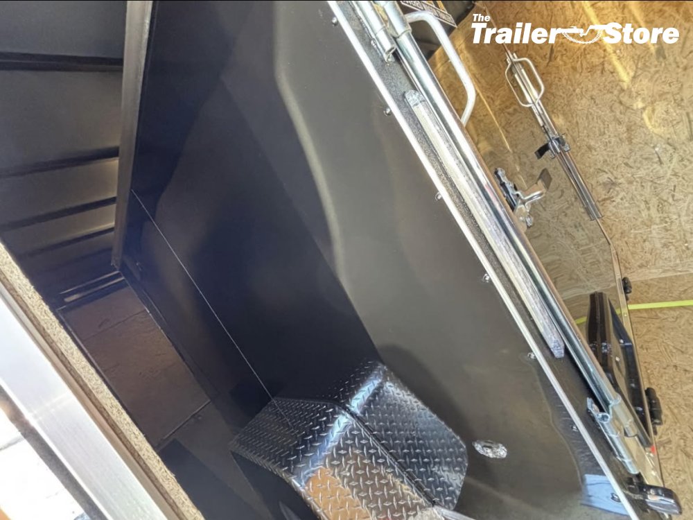 COVERED WAGON 5X8 ENCLOSED