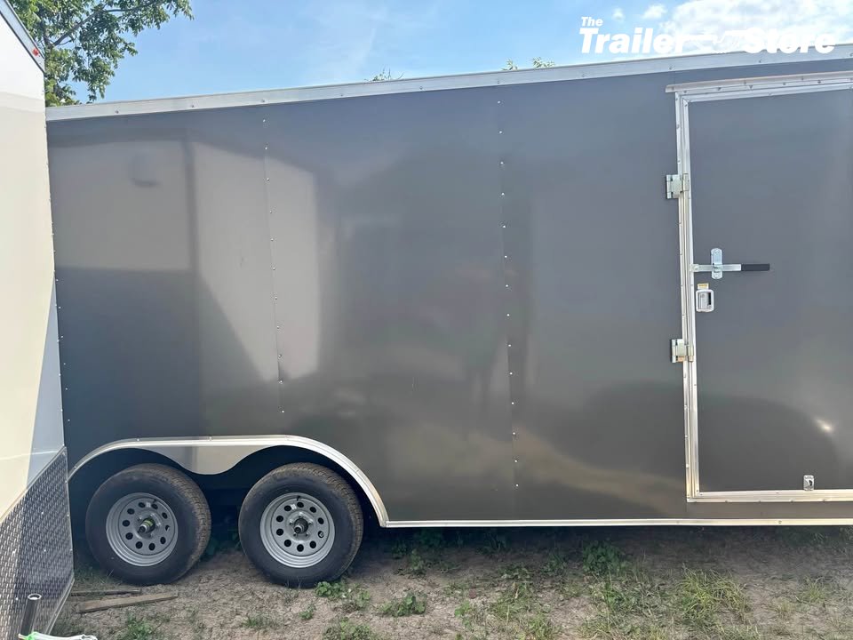 WELLS CARGO 8.5X20 ENCLOSED