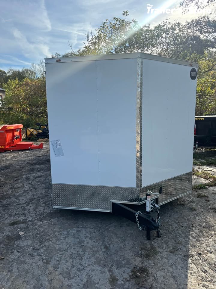 WELLS CARGO 8.5X24 ENCLOSED