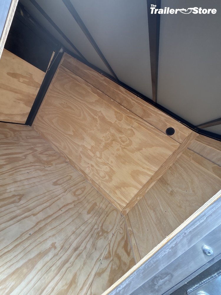ALL WORLD TRAILERS 5X8 ENCLOSED