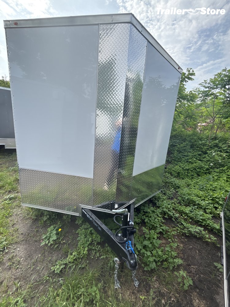 ALL WORLD TRAILERS 8.5X20 ENCLOSED