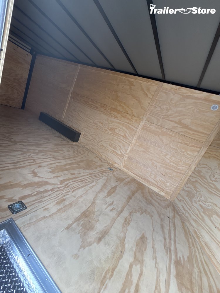 ALL WORLD TRAILERS 8.5X20 ENCLOSED
