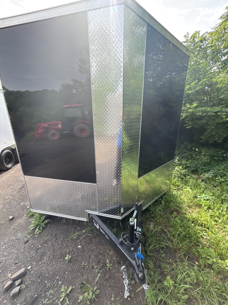 ALL WORLD TRAILERS 8.5X20 ENCLOSED