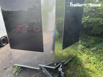 ALL WORLD TRAILERS 8.5X20 ENCLOSED