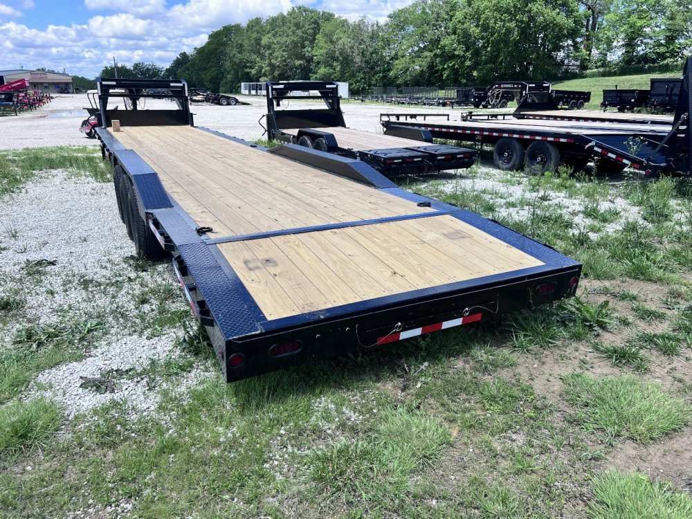 2026 IRON BULL 102 X 40 GOOSENECK EQUIPMENT TRAILER W/ TRIPLE AXLES AND DRIVE OVER FENDERS