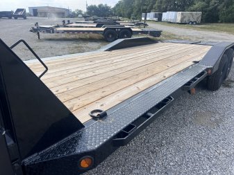 2026 IRON BULL 102X24 GOOSENECK EQUIPMENT TRAILER W/ DRIVE OVER FENDERS