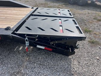 2026 IRON BULL 102X24 GOOSENECK EQUIPMENT TRAILER W/ DRIVE OVER FENDERS