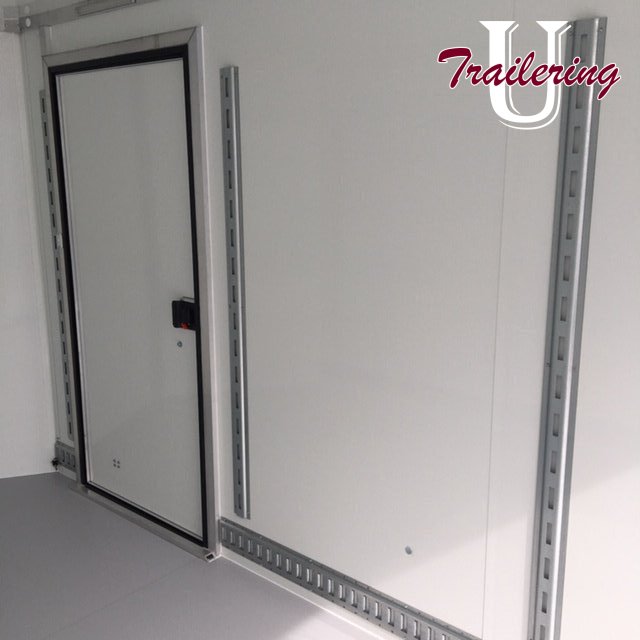 2025 Celltech new technology, galvanized frame, no wood anywhere, Higher roof with e trac installed, cable less rear door