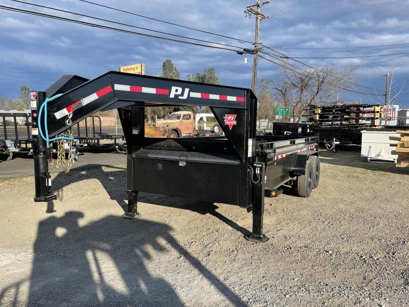 2023 PJ 7'x14' DL Gooseneck w/ Hydraulic Jacks 15680k