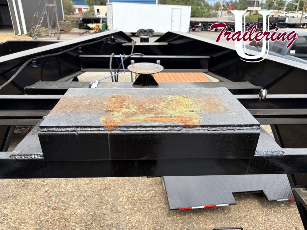 2026 Delco barely used 7x16 gooseneck with a winch mount