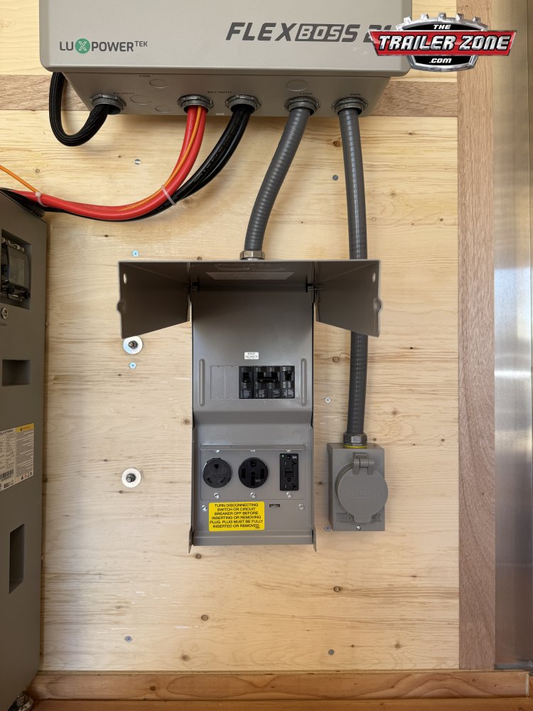 2026 CONTINENTAL CARGO V-SERIES 8.5' x 20' SOLAR ENCLOSED TRAILER