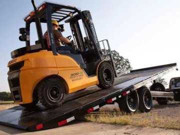 8.5'x24' Big Tex Trailers Equipment