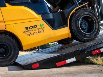 8.5'x24' Big Tex Trailers Equipment