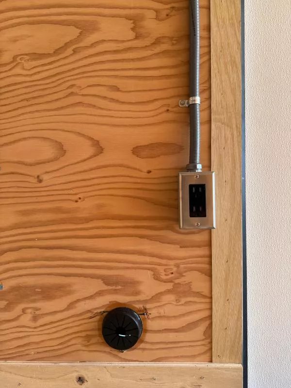 102"x288" Continental Cargo Enclosed Cargo