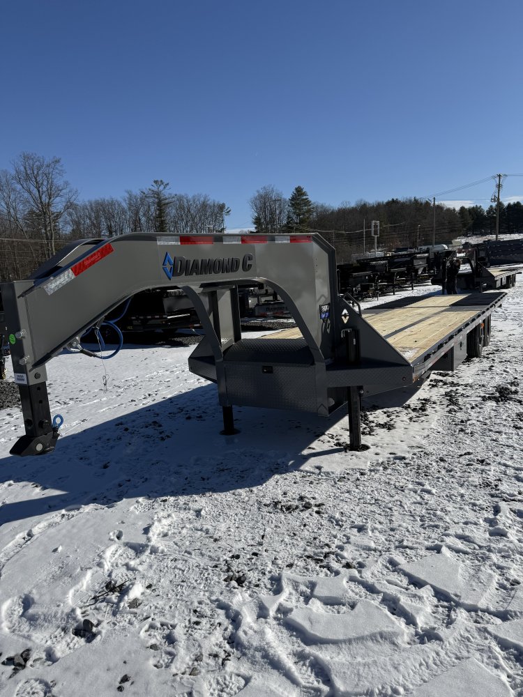 2026-Diamond-C-FMAX210-32'-x-102"-08689