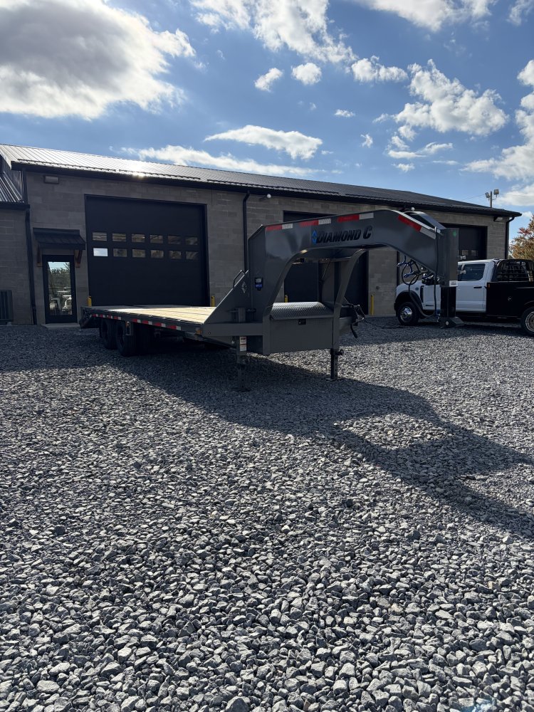 2026-Diamond-C-FMAX210-25'-x-102"-06176