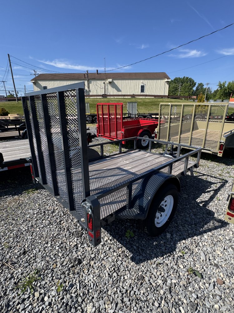 5' X 8' Tube Rail Utility