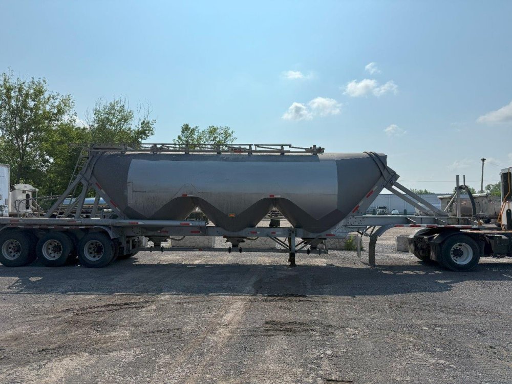 1240 Tri Axle