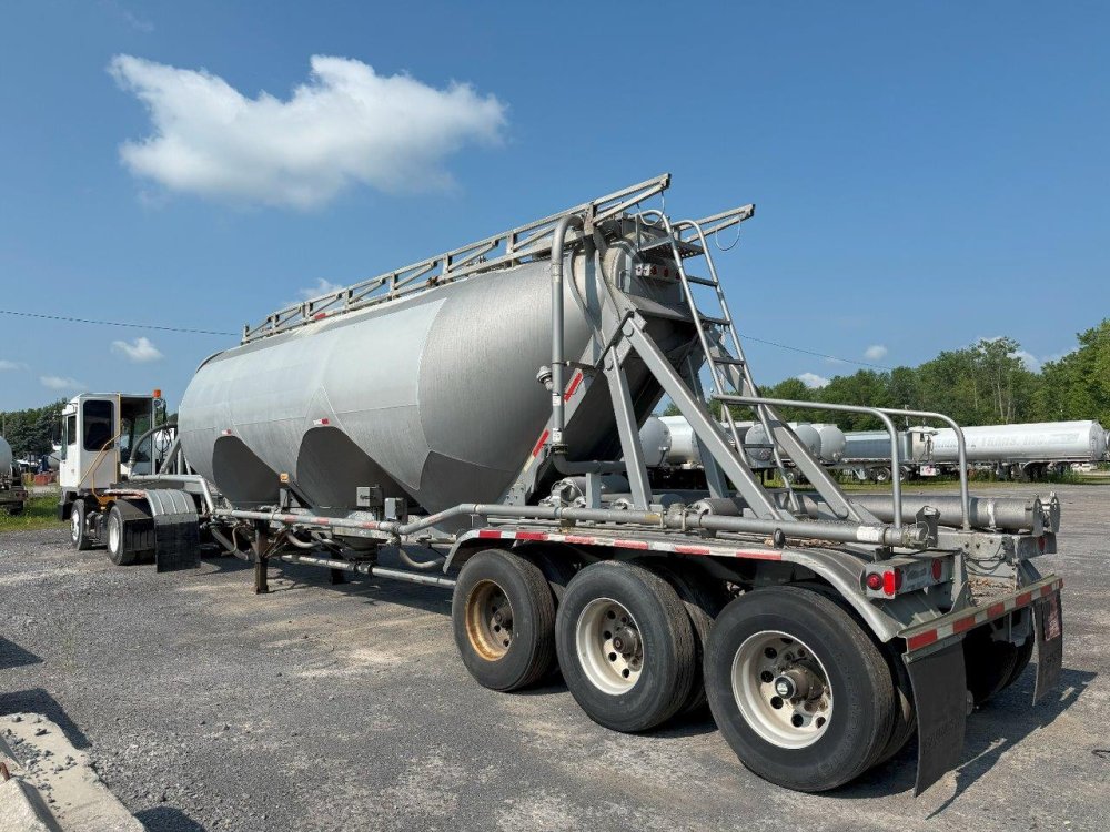 1240 Tri Axle
