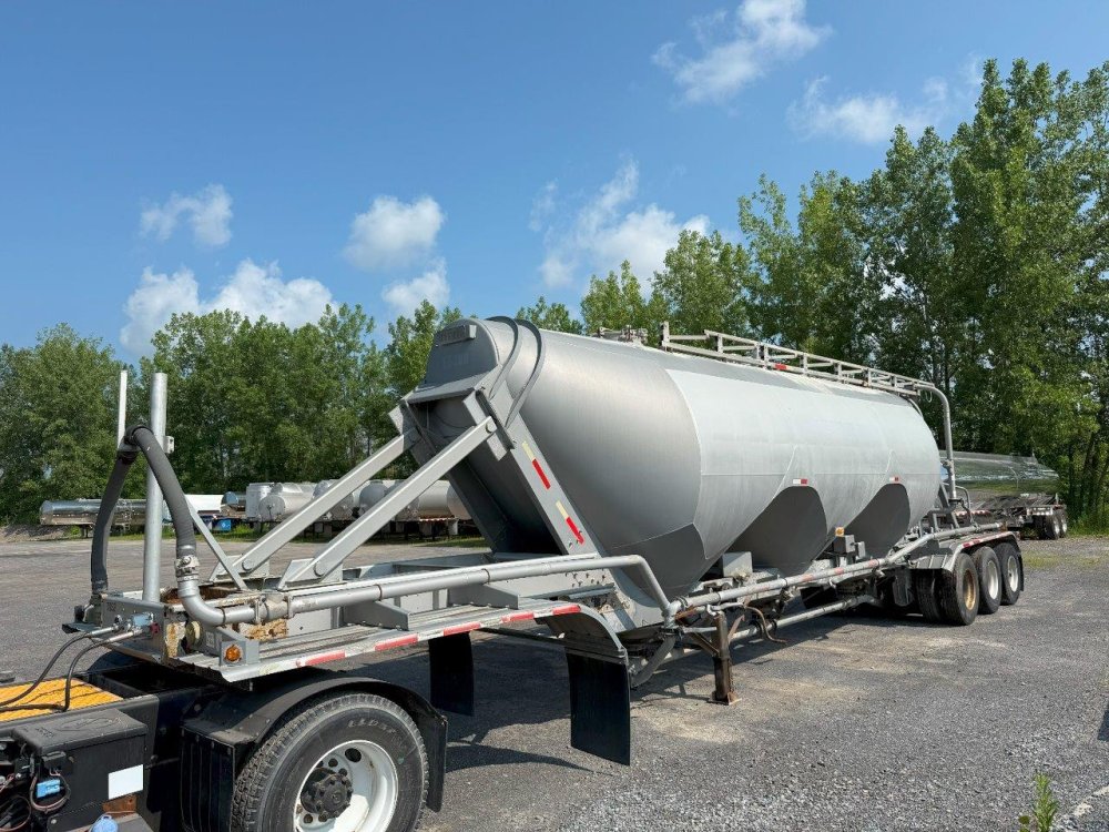 1240 Tri Axle