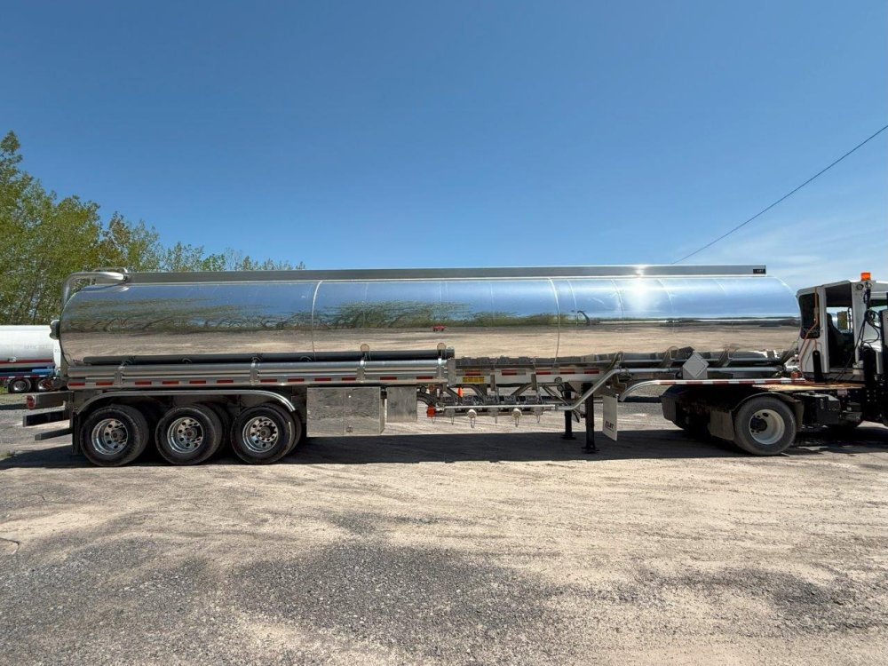 x LBT Fuel Trailer