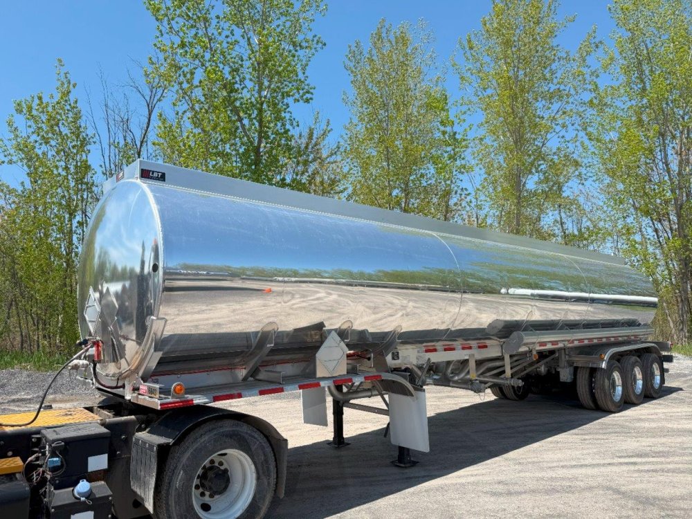 x LBT Fuel Trailer