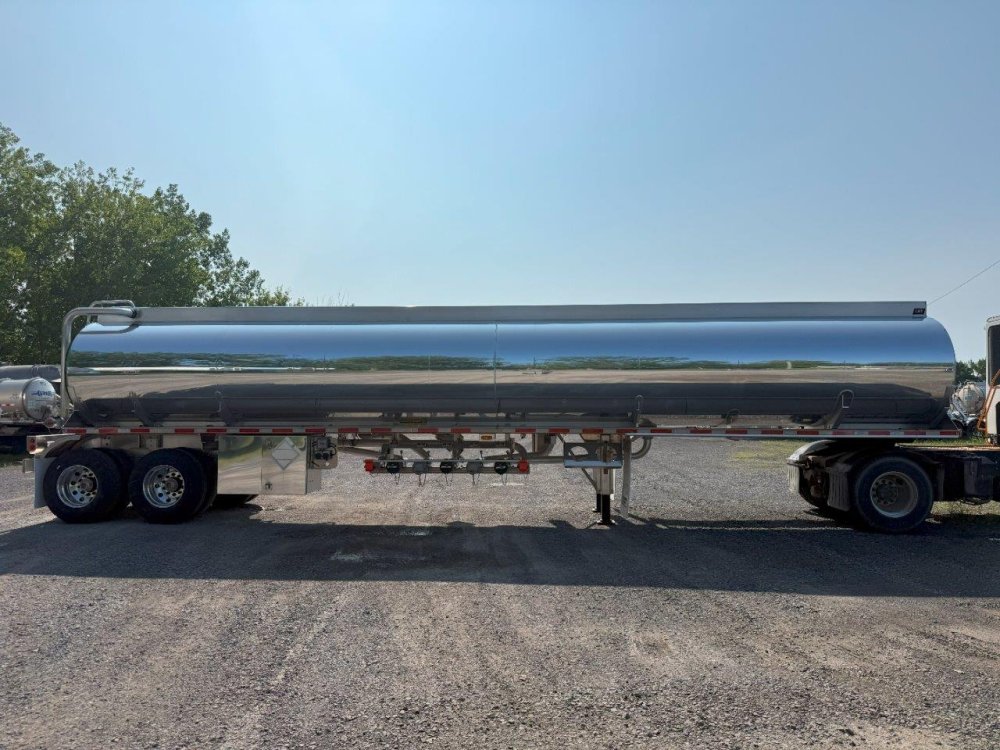 x42' LBT Fuel Trailer