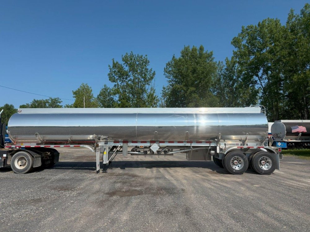 x42' LBT Fuel Trailer