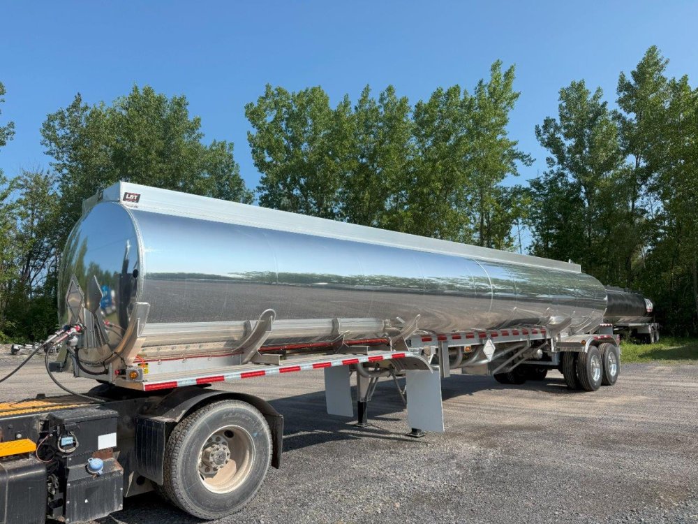 x42' LBT Fuel Trailer