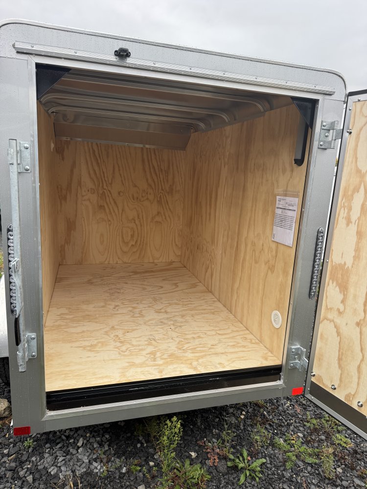 5'x8.5' Car Mate CM508EC