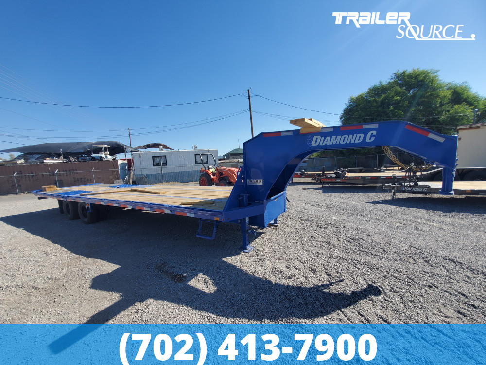 8.5x32 Diamond C FMAX HDT 32' 25K Hydraulic Dovetail Gooseneck