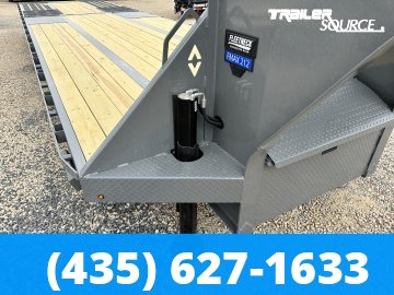 8.5x32 Diamond C FMAX-HDT 212 25.9K Hydraulic Dovetail Gooseneck