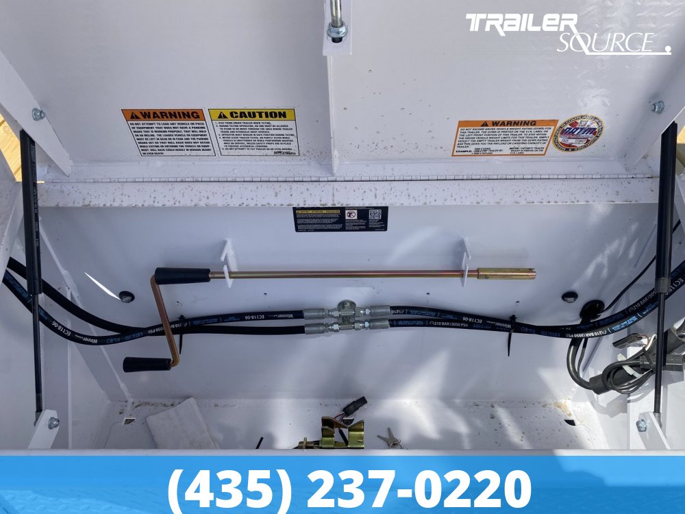 8.5x32 Diamond C FMAX-HDT 212 25.9K Hydraulic Dovetail Gooseneck