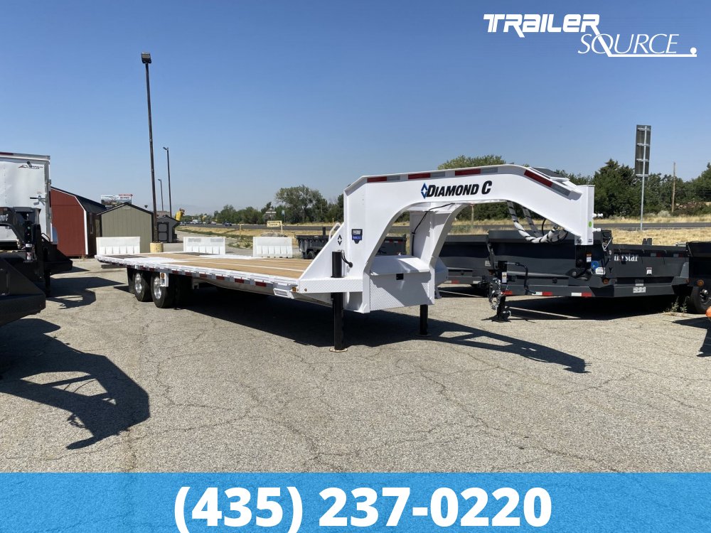 8.5x32 Diamond C FMAX-HDT 212 25.9K Hydraulic Dovetail Gooseneck