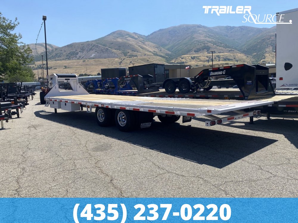 8.5x32 Diamond C FMAX-HDT 212 25.9K Hydraulic Dovetail Gooseneck