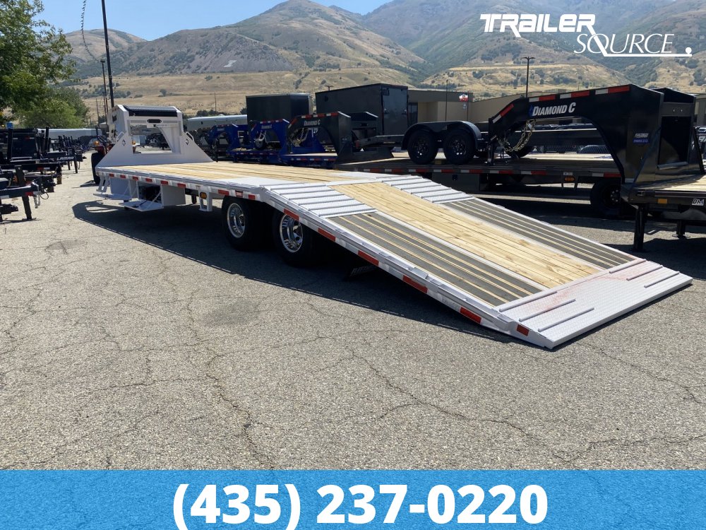 8.5x32 Diamond C FMAX-HDT 212 25.9K Hydraulic Dovetail Gooseneck