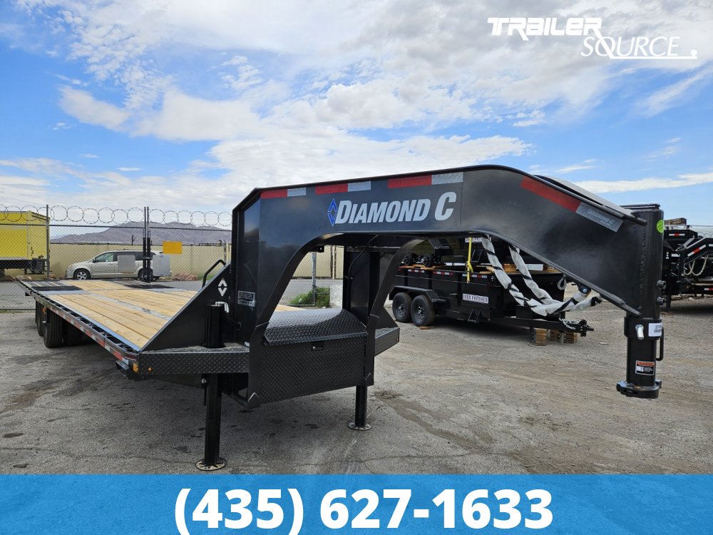 8.5x35 Diamond C FMAX HDT 35' 25.9K Hydraulic Dovetail Gooseneck