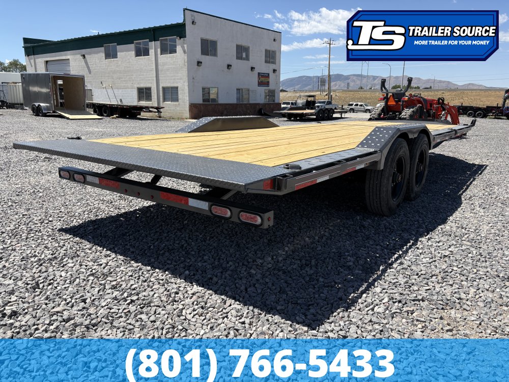 8.5x24 Diamond C HXD 210 Wide Body w/ Drive Over Fenders Tilt