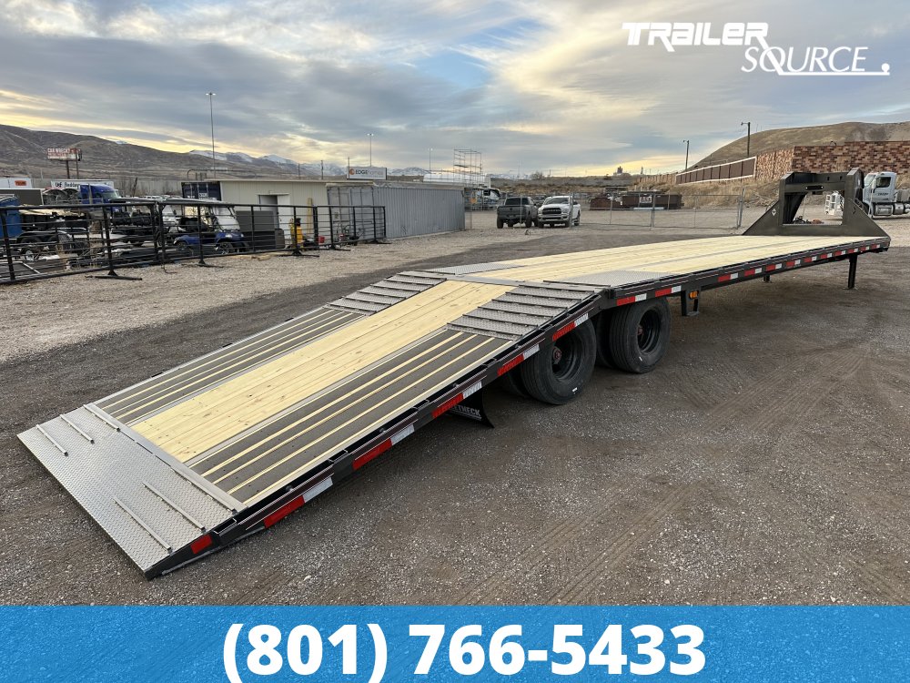 8.5x40 Diamond C FMAX HDT 40' 25.9K Hydraulic Dovetail Gooseneck