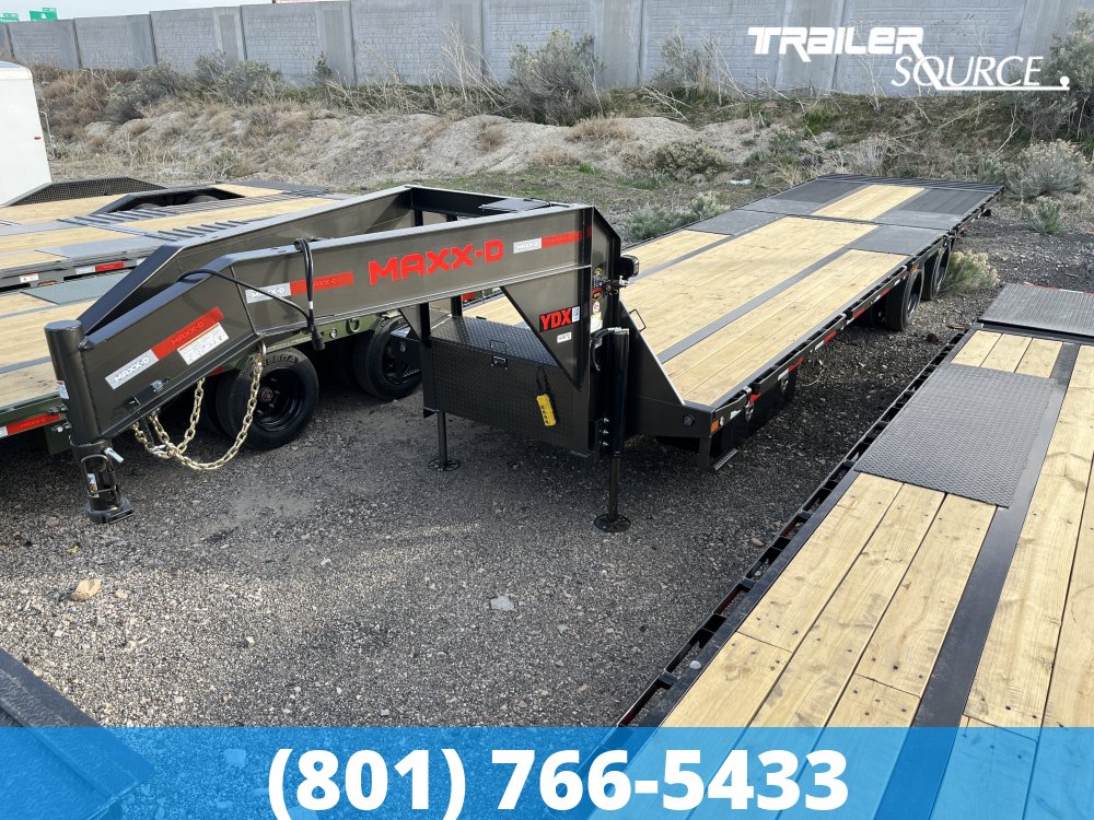 8.5x32 Maxx-D YDX 32' 25.9K Hydraulic Dovetail Gooseneck