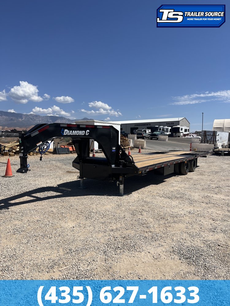 8.5x32 Diamond C FMAX-HDT 210 Gooseneck Hydraulic Dovetail Equipment