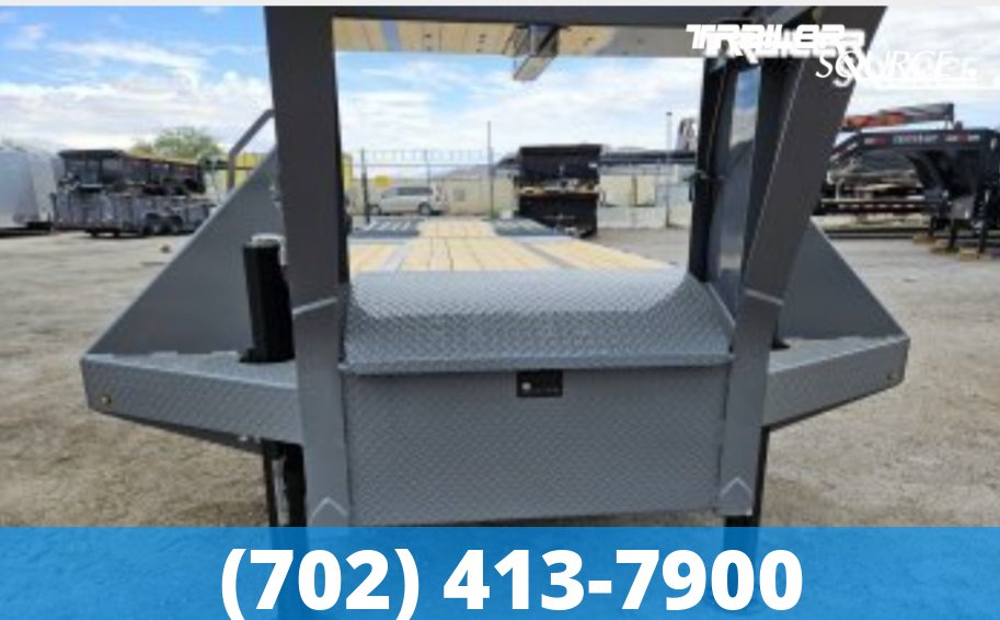 8.5x32 Diamond C FMAX HDT 32' 25.9K Hydraulic Dovetail Gooseneck
