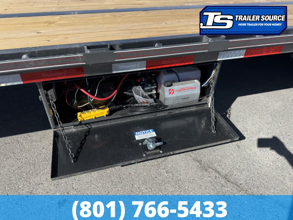 8.5x32 Diamond C FMAX-HDT 216 Gooseneck Hydraulic Dovetail Equipment Trailer - 40K GVWR - Dovetail, HDSS (Hutch) Suspension, Hydraulic Dove Tail, Hydraulic Jack(s)